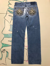 Load image into Gallery viewer, Shades of Blue Wash N’ Go Jeans