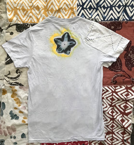 Outline Star Flower T-shirt