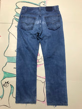 Load image into Gallery viewer, Blue Wash Lounge Act Jeans