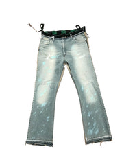 Load image into Gallery viewer, Sand and Sea Reconstructed Jeans